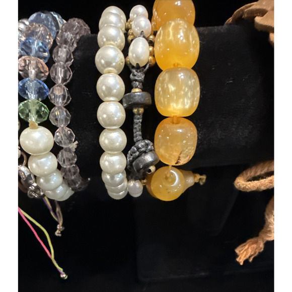 Lot of 20 Mixed Bracelets – Stretch, Slide, and String Styles in Multicolors - Picture 6 of 15